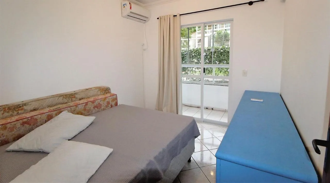 1054 - Apartamento Para Locacao Em Bombinhas - Residencial Solar Das Bromelias Apto 232 0*,  Brazil