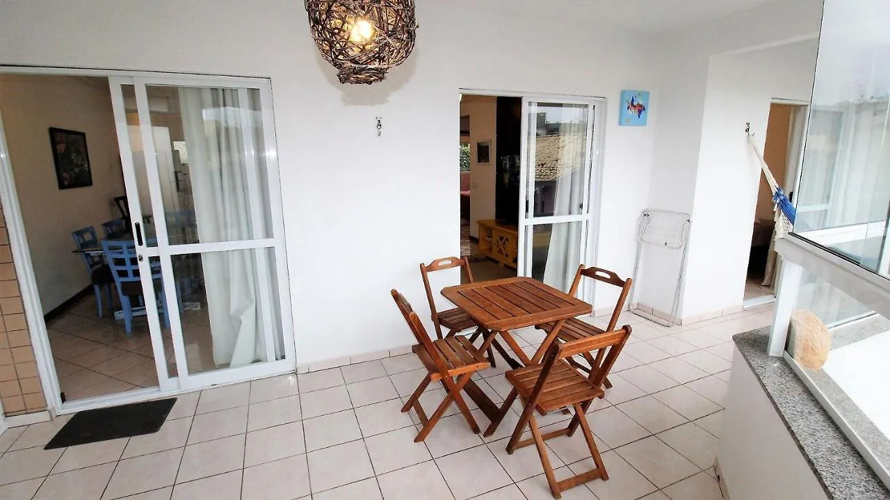 1054 - Apartamento Para Locacao Em Bombinhas - Residencial Solar Das Bromelias Apto 232