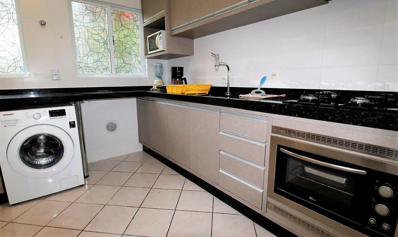 1054 - Apartamento Para Locacao Em Bombinhas - Residencial Solar Das Bromelias Apto 232